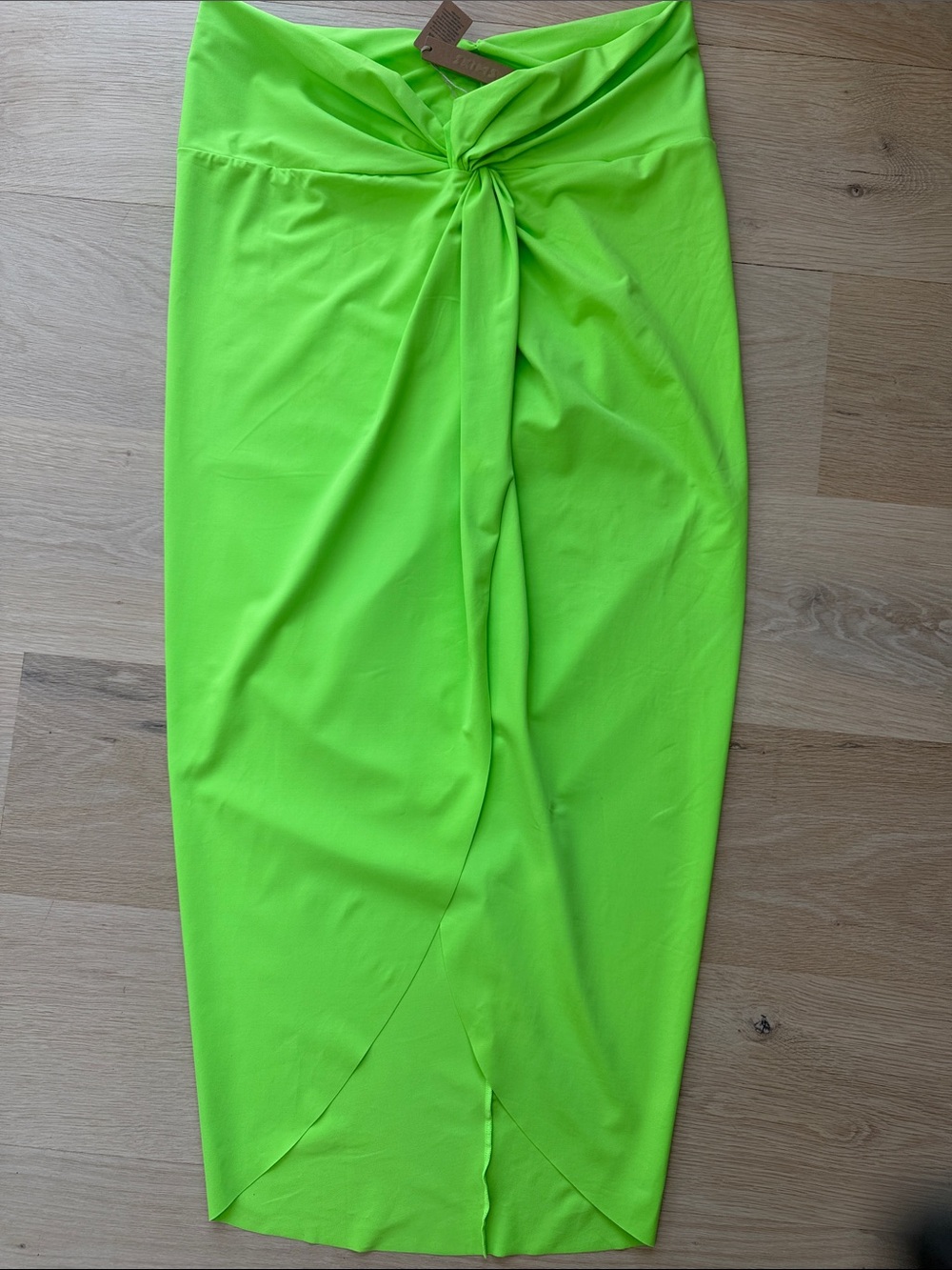 NWT. SKIMS Neon Lime Twist-Front Swim Sarong